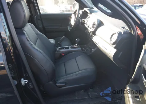 2021 Toyota Tacoma Trd Sport z USA, uszkodzony, nr VIN 3TYDZ5BNXMT001578